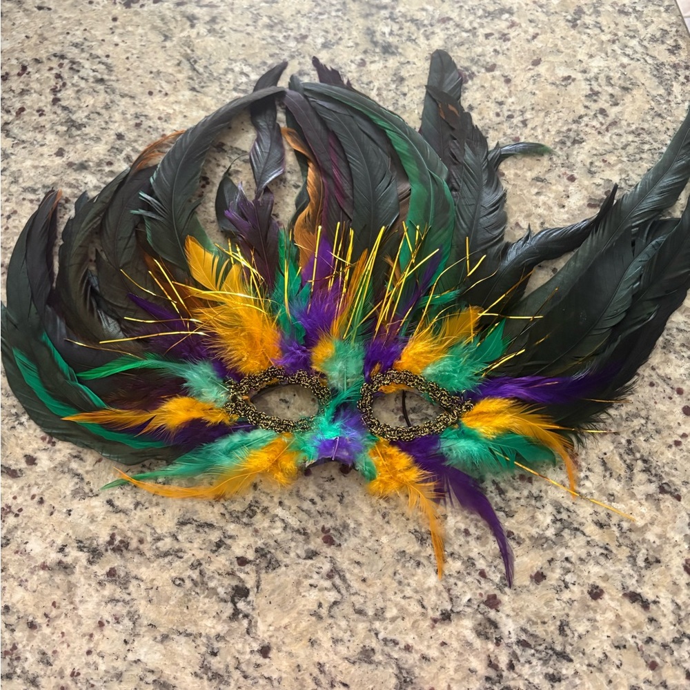 Masquerade mask in Mardi Gras colors Very Good Used Condition